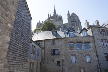 Abbey, Mont Saint Michel, düşük açılı görünüş. Normandy, Fransa