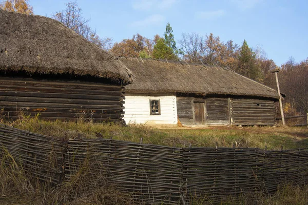 Κίεβο Ουκρανία Νοεμβρίου 2014 Παλιό Ξύλινο Παραδοσιακό Σπίτι Στον Ανοιχτό — Φωτογραφία Αρχείου