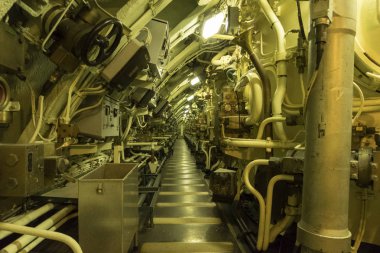 Makine dairesi nükleer denizaltı Redoutable, Fransız Deniz Kuvvetleri Deniz Müzesi Cite de la Mer Cherbourg, Fransa adlı parçası.