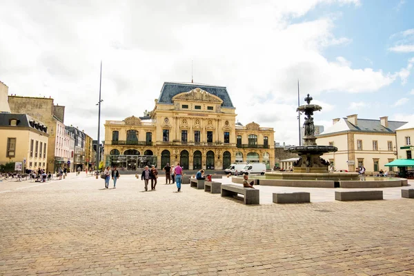 Italian Theater and fountain Mouchel in the city of Cherbourg-Oc — Stock Photo, Image