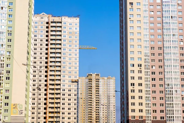 Kiev, Ukrayna'da yeni modern konut kompleksinin inşaatı