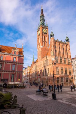 Gdansk, Polonya eski kent Kraliyet rota üzerinde Long Market Street ana Belediye Binası