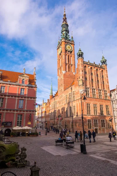 The Main Town Hall at Long Market Street on Royal Route in Old Town of Gdansk, Poland — Stock Photo, Image