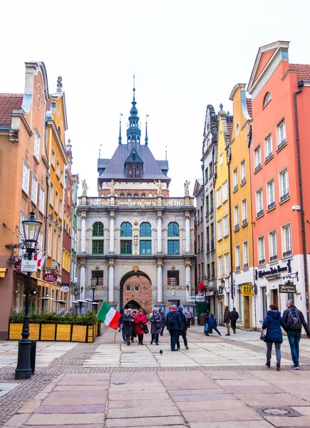 Golden Gate in the beginning of the Royal Route. Gdansk, Poland — Stock Photo, Image