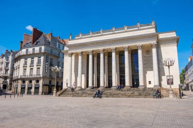 Theatre Graslin, Fransa'nın Nantes şehrinde bulunan bir tiyatro ve opera binasıdır.
