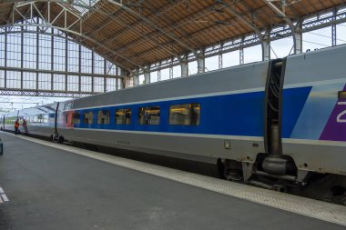 La Rochelle istasyonunda bölgesel ekspres tren