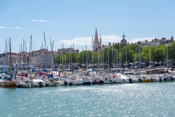 Fransa'daki Vieux port de La Rochelle limanının manzarası