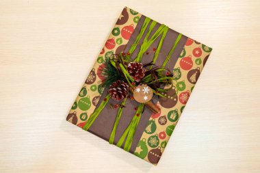 Diy Hediye Sarma adım adım, kendiniz yapın