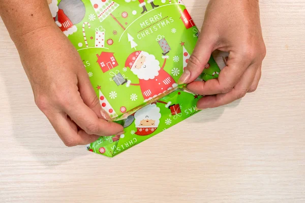 DIY Gift Wrapping step by step, do it yourself — Stock Photo, Image