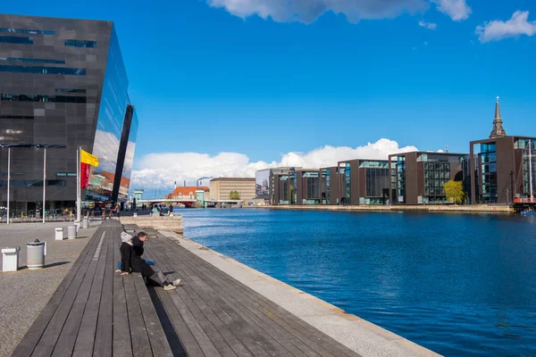 El Diamante Negro. La Biblioteca Real de Copenhague es la biblioteca nacional de Dinamarca en Copenhague — Foto de Stock