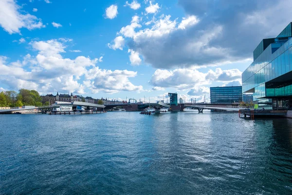 丹麦哥本哈根的内港 — 图库照片