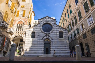 Cenova, İtalya - 20 Ağustos 2019: San Matteo Bazilikası cephesi. İtalya 'nın Liguria bölgesinde Cenova' da bir Roma Katolik kilisesi.