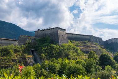 Sürgünler Kalesi, Piedmont, İtalya