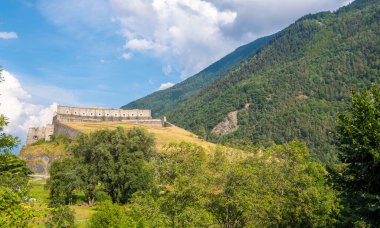 Sürgünler Kalesi, Piedmont, İtalya