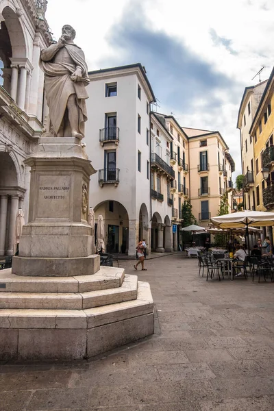 Vicenza Italia Agosto 2019 Estatua Andrea Palladio Arquitecto Renacentista Veneciano —  Fotos de Stock