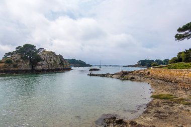 Fransa 'nın Brittany kentindeki Ile de Brehat adasında manzara
