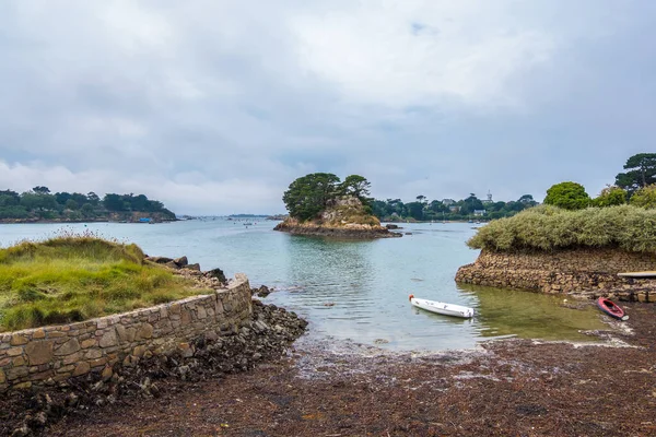 Paisaje en la pintoresca isla de Brehat en Bretaña, Francia —  Fotos de Stock