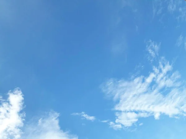 Cielo Azul Fondo Con Nubes — Foto de Stock