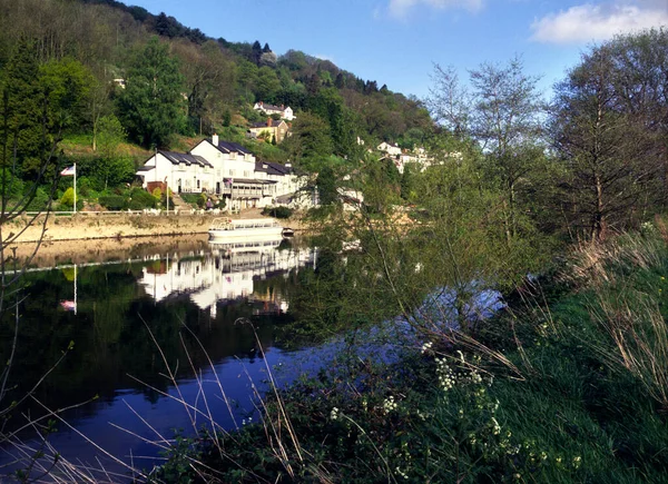 River Wye Symonds Yat Riverside Public House Wye Valley Forest — стокове фото