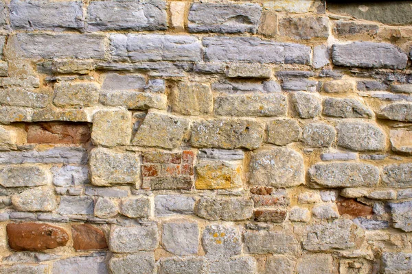 Stein Und Ziegelstruktur Auf Einer Alten Verschlissenen Und Reparierten Mauer — Stockfoto
