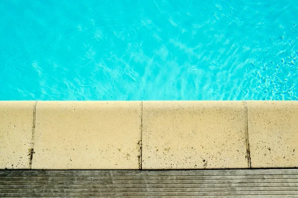 Decking Detalhes Afiação Pedra Torno Uma Piscina — Fotografia de Stock