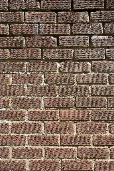 Een Oude Verweerde Beschadigde Bakstenen Muur Moet Gerepareerd Worden Volledig — Stockfoto