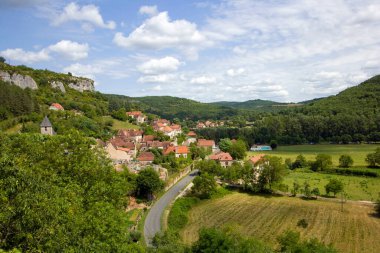 Cele Vadisi, Lot, Fransa 'daki St. Sulpice köyünün manzarası