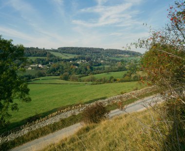 Gloucestershire, Cotswold, İngiltere, İngiltere, İngiltere, Avrupa 'daki Slad Vadisi ve Slad köyünün manzarası