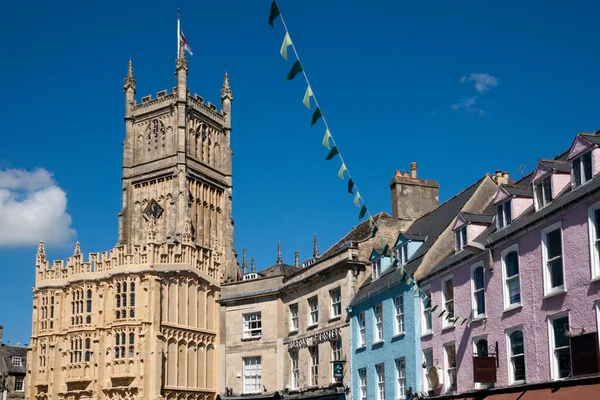 Crencester 21St May 2014 Color Ful Shop Facades Abbey Church — 图库照片