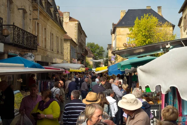 Cyprien Dordogne França Setembro 2015 Crowded Street Sunday Street Market — Fotografia de Stock