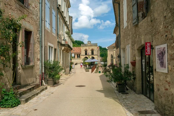 Penne Agenais France June 2018 Early Summer Sunshine Picturesque Streets — стоковое фото