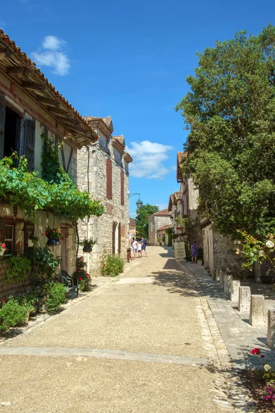 Pujols Frankreich Juni 2018 Malerische Architektur Und Frühsommerlicher Sonnenschein Bringen — Stockfoto