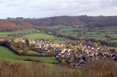 Uley Köyü sonbahar manzarası, Gloucestershire, Cotswolds, İngiltere