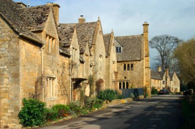 Stanton, Gloucestershire, Cotswolds, İngiltere 'de pitoresk bir sokak sahnesi.