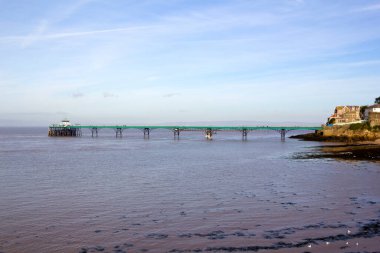 Bristol Channel, Somerset, İngiltere 'deki Clevedon' daki tarihi Viktorya Rıhtımı