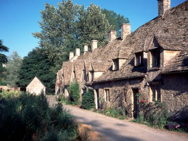 Bibury, Arlington Row, Gloucestershire, Cotswolds, İngiltere, İngiltere, Avrupa 'daki tarihi dokumacı kulübeleri