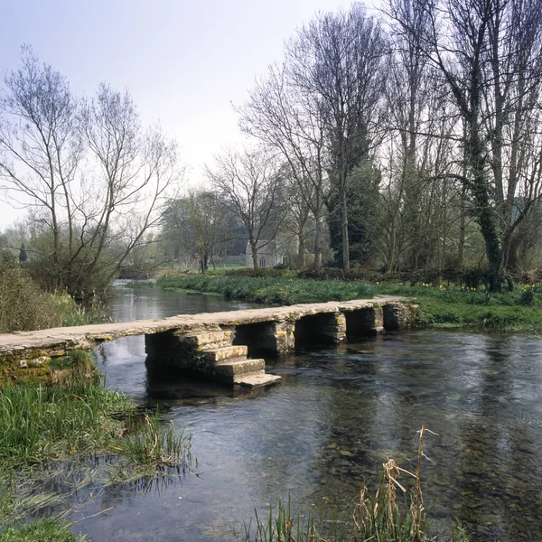 Ancien Pont Battant Sur Rivière Leach Eastleach Gloucestershire Cotswolds Angleterre — Photo