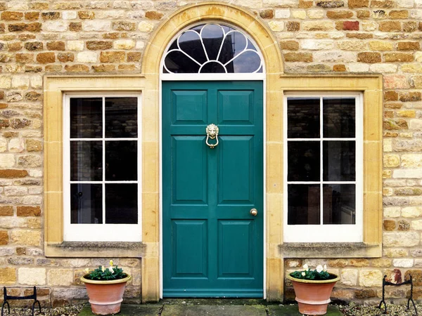 Puerta Delantera Tradicional Contemporánea Verde — Foto de Stock