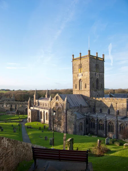 Winter Afternoon Sunshine Famous Cathedral Smallest City Davids Pembrokeshire Wales — Stock Photo, Image