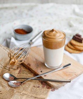 Kahvaltı için bir kahve. 