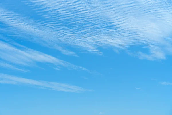 Céu Azul Nuvens Brancas Sol Luz Abstrato Textura Fundo Espaço — Fotografia de Stock