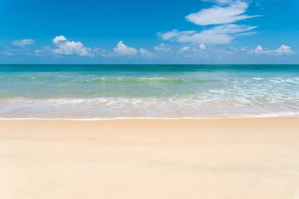 Tropical Beach Blue Sky White Cloud Background Summer Vacation Holiday — Stock Photo, Image