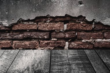 Kahverengi taş tuğla duvar ve ahşap tahta doku arka plan ile karanlık oda.