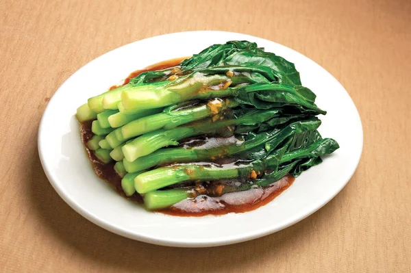 İstiridye soslu Çin brokolisi.