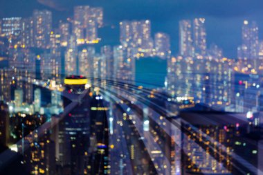 Gece kentsel hafif çift pozlama tren parça hareket, arka plan bulanık