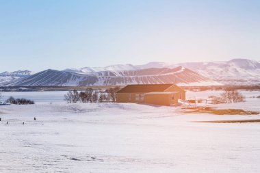Volkan dağ kar arazi, İzlanda kış sezon doğal manzara arka plan üzerinde