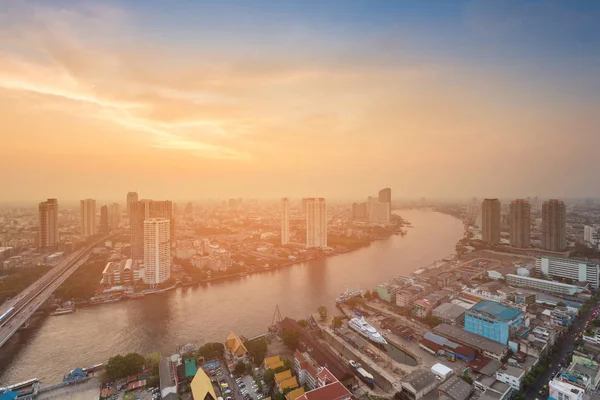 Efter Solnedgången Över Bangkok Böjda City Floden Thailand Central Business Stockfoto