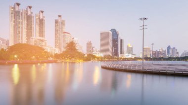 Ofis Parkı, cityscape arka plan yansıması Binası