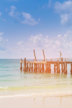 Doğal kum plaj sahil manzarası, manzara arka plan ile