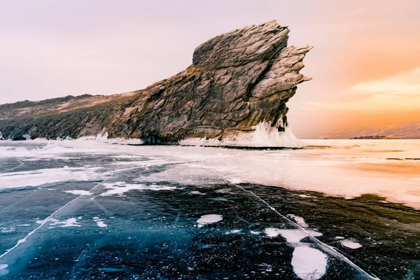 冰冻湖水贝加尔湖 Siveria 俄罗斯冬季 自然景观背景 — 图库照片